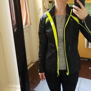 Under Armour fitted running jacket